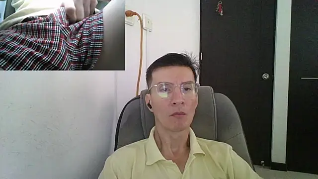 fieryloves online show from December 19, 1:18 pm
