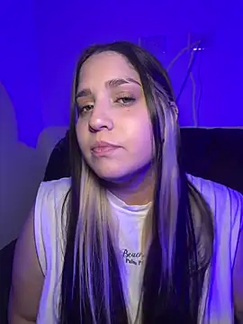 Snapshot of valentina_jonnes1 chatting on March 24, 5:23 am valentina jonnes1 online show from March 24, 5:23 am