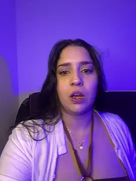 Snapshot of valentina_jonnes1 chatting on June 28, 11:00 pm valentina jonnes1 online show from June 28, 11:00 pm