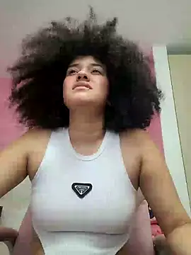 Snapshot of TwerkingAss chatting on December 21, 5:47 am TwerkingAss online show from December 21, 5:47 am