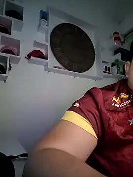 Snapshot of TwerkingAss chatting on December 23, 5:28 am TwerkingAss online show from December 23, 5:28 am