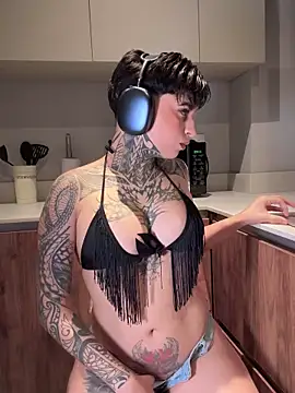 AliceShazaham  online show from June 21, 8:39 am