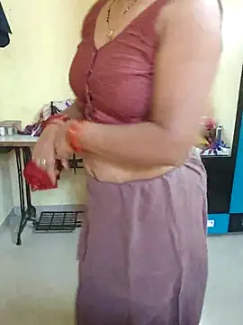 Snapshot of PayalSharmahot143 chatting on May 16, 8:11 am PayalSharmahot143 online show from May 16, 8:11 am