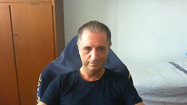 Snapshot of lliuk70mi chatting on June 1, 12:07 pm lliuk70mi online show from June 1, 12:07 pm