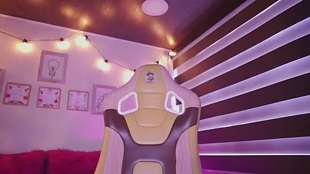 milly kenner online show from September 26, 6:12 pm