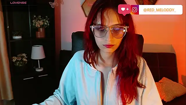 Snapshot of RedMeloddy chatting on April 23, 10:01 pm RedMeloddy online show from April 23, 10:01 pm