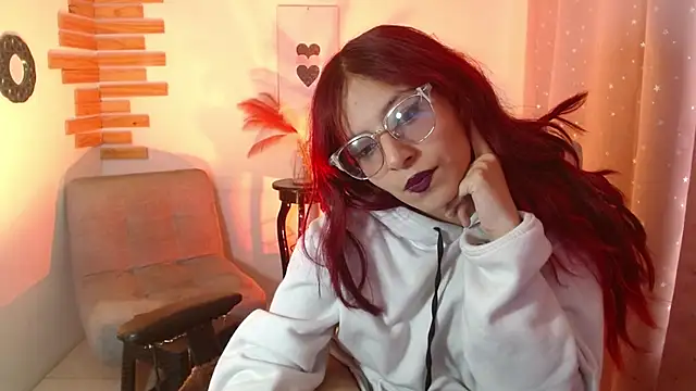 Snapshot of RedMeloddy chatting on May 14, 10:05 pm RedMeloddy online show from May 14, 10:05 pm