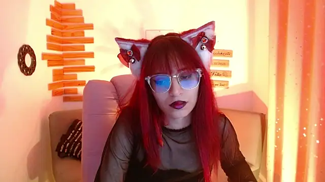 Snapshot of RedMeloddy chatting on May 25, 11:00 pm RedMeloddy online show from May 25, 11:00 pm