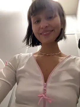 bigbabykiki online show from February 20, 8:17 am