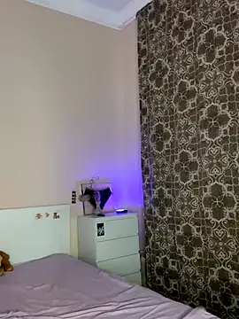 bigbabykiki online show from November 8, 3:23 pm