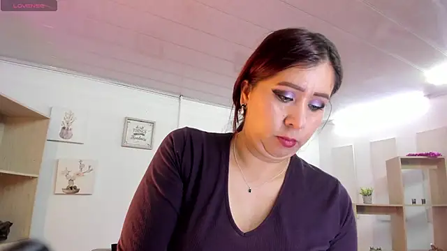 Alexx Scoot online show from March 6, 1:58 am