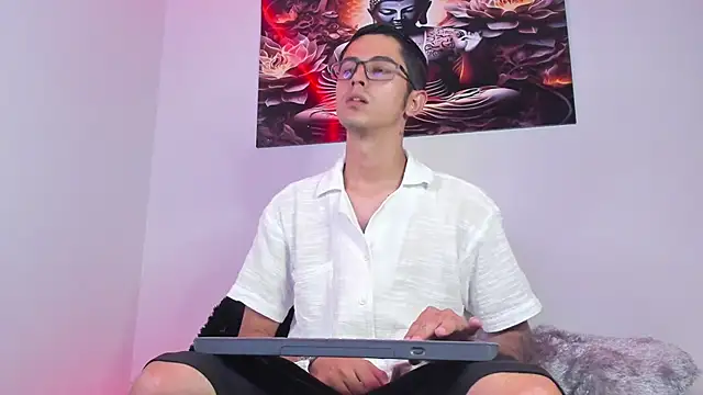 Snapshot of Ethan_Sai___ chatting on February 24, 11:09 pm Ethan Sai online show from February 24, 11:09 pm