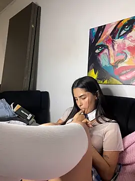 CAM 21X online show from March 4, 10:16 pm