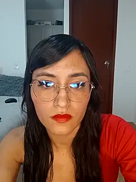 Snapshot of SophieBaker__ chatting on March 5, 2:46 am SophieBaker online show from March 5, 2:46 am