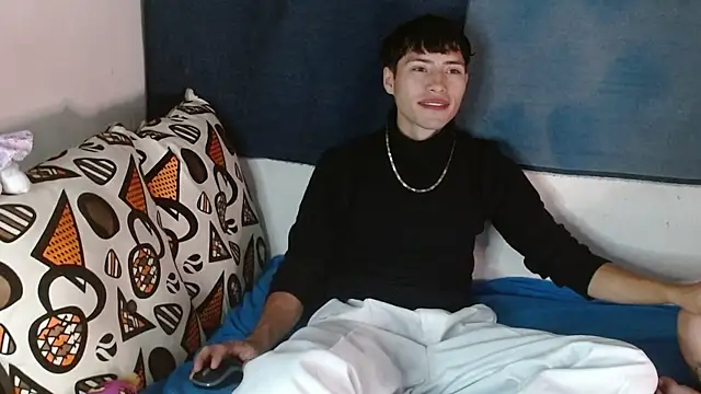 nolanjay  online show from February 10, 5:14 am