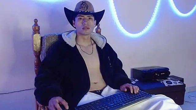 nolanjay  online show from February 14, 3:47 pm