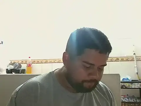 Snapshot of GABRIELGARCIA1313 chatting on February 18, 11:44 pm GABRIELGARCIA1313 online show from February 18, 11:44 pm