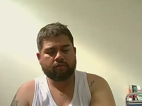 Snapshot of GABRIELGARCIA1313 chatting on February 23, 9:01 pm GABRIELGARCIA1313 online show from February 23, 9:01 pm