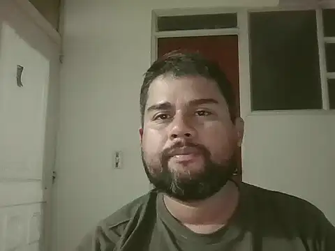 Snapshot of GABRIELGARCIA1313 chatting on February 26, 11:04 pm GABRIELGARCIA1313 online show from February 26, 11:04 pm