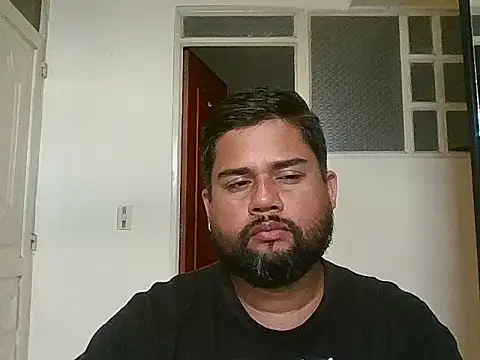 Snapshot of GABRIELGARCIA1313 chatting on March 19, 10:03 pm GABRIELGARCIA1313 online show from March 19, 10:03 pm