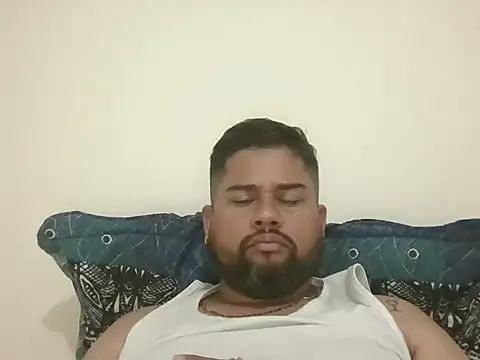 Snapshot of GABRIELGARCIA1313 chatting on March 25, 12:27 am GABRIELGARCIA1313 online show from March 25, 12:27 am