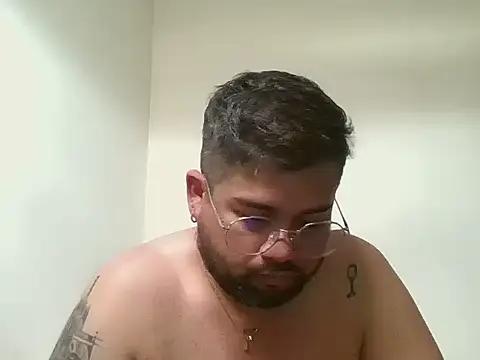 Snapshot of GABRIELGARCIA1313 chatting on March 30, 4:41 pm GABRIELGARCIA1313 online show from March 30, 4:41 pm