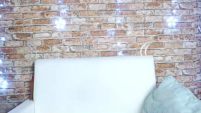 Samantha XKiss online show from February 21, 1:11 am