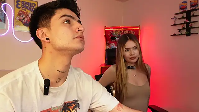 tommy and sophie online show from April 27, 6:06 pm