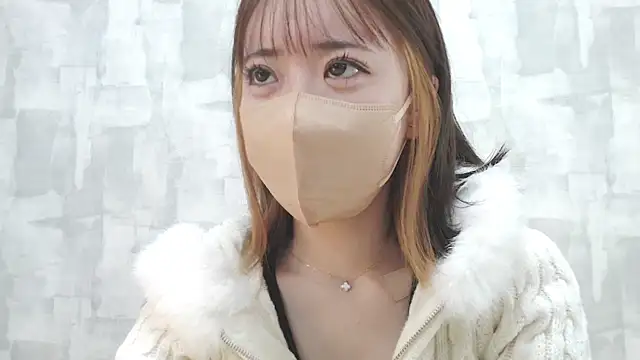 LOVE MOMO LOVE online show from January 19, 11:12 am