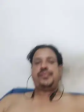 Snapshot of Raj1043 chatting on January 2, 9:33 am Raj1043 online show from January 2, 9:33 am