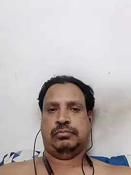 Snapshot of Raj1043 chatting on January 7, 7:28 pm Raj1043 online show from January 7, 7:28 pm