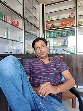 Raj1043 online show from November 8, 6:24 am