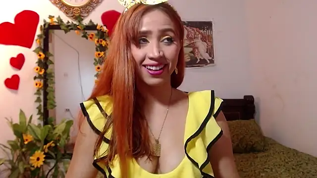 Snapshot of MeganCrouch chatting on September 10, 7:25 pm MeganCrouch online show from September 10, 7:25 pm