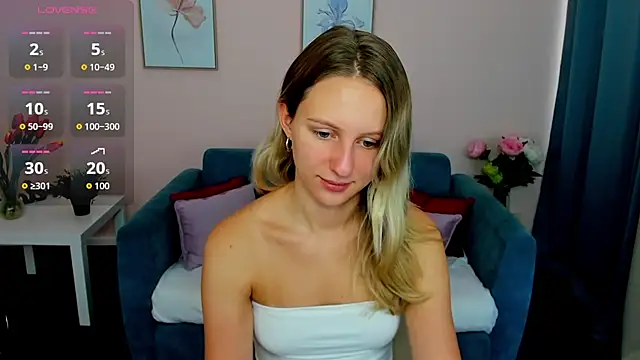 Lia Bloom  online show from September 20, 9:10 am