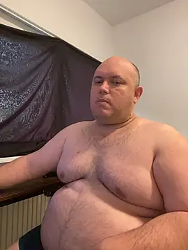 Snapshot of BigromeoXX chatting on March 31, 5:35 pm BigromeoXX online show from March 31, 5:35 pm