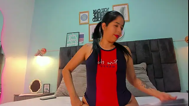 DulceAurora   online show from February 4, 3:33 am