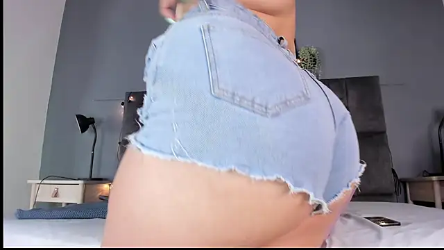 DulceAurora   online show from March 21, 1:32 am