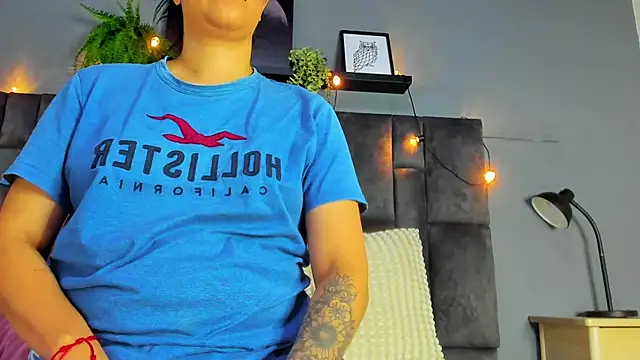 DulceAurora   online show from July 8, 2:38 am