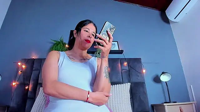 DulceAurora   online show from July 13, 1:19 am