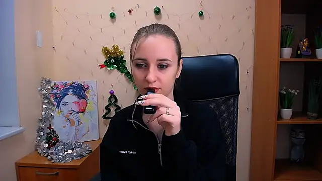 Nicole new online show from December 14, 12:44 pm