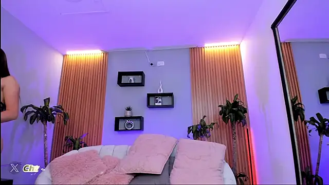 Aixaa charles online show from September 26, 12:09 pm