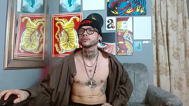 Snapshot of MurdockH chatting on September 27, 5:45 am MurdockH online show from September 27, 5:45 am