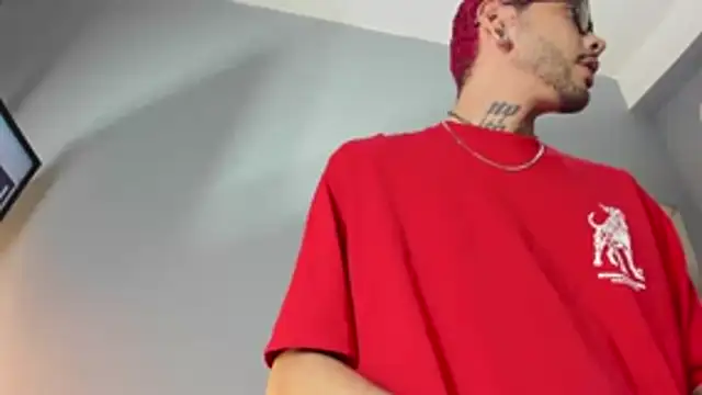 Snapshot of MurdockH chatting on October 22, 6:24 am MurdockH online show from October 22, 6:24 am