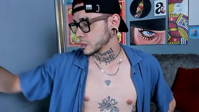 Snapshot of MurdockH chatting on November 23, 5:40 am MurdockH online show from November 23, 5:40 am