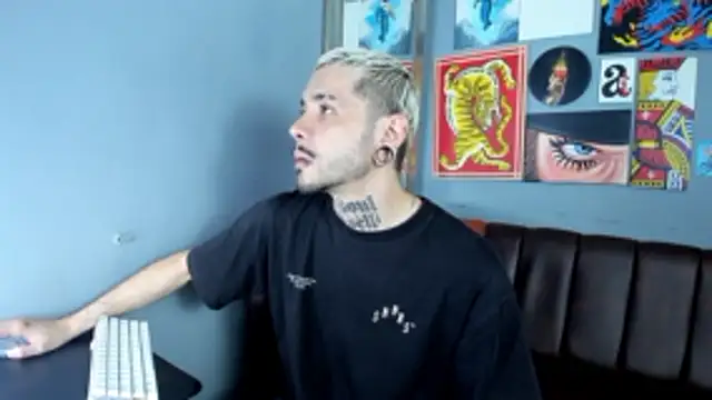 MurdockH online show from March 18, 4:48 am