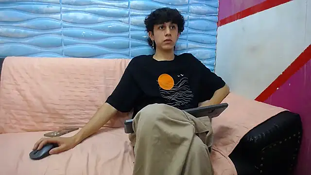 Felipe Browns online show from February 6, 1:32 pm
