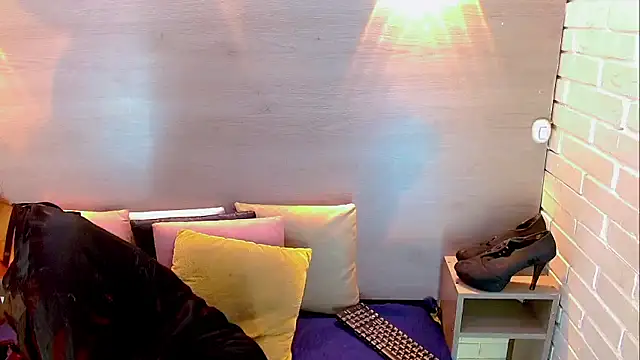 Isalombardi online show from January 10, 3:41 am