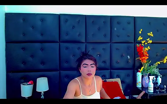 Isalombardi online show from February 27, 2:55 am