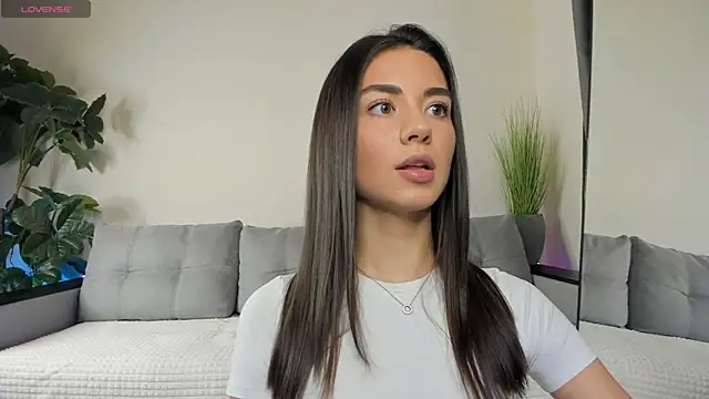 NicoleLuv online show from December 4, 1:09 pm