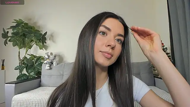 NicoleLuv online show from January 6, 1:08 pm